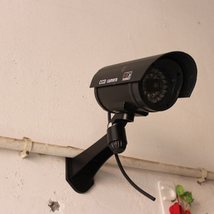 가드온 LED 모형 감시카메라 방범용 가짜카메라